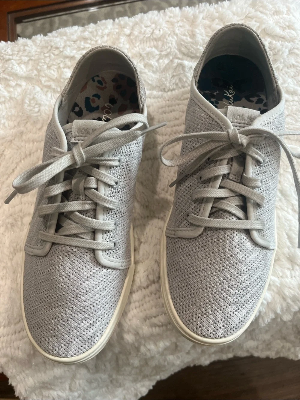 Olukai Pehuea Li Mist grey nwot sneakers low top tie colorful cushioned footbed